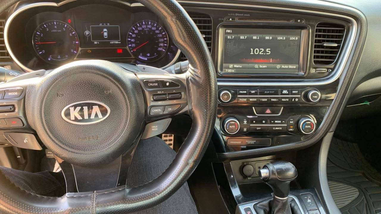 السلام عليكم اخوان.
عندي اوبتيما 2014 كندي فول للأخير محرك 2000 توربو مشدود جديد رقم بغداد بأسمي و السنوية لغاية 2027 السيارة بيها سونار مع الصور و بيها رشات صبغ اثر الجراد بدون ضربة.
اريد مراوس مع جارجر او اوباما صبغ عام بدون كص لأن ما عندي انطي فرق و اذا يظلن عليه شي قليل انطيهن كل شهر أقساط.
هاي امكانيتي اخيكم. حلة, بابل


**إذا كنت صاحب هذا الإعلان وتريد حذفه لأي سبب، رجاءا أرسل رسالة إلى الدعم الفني**