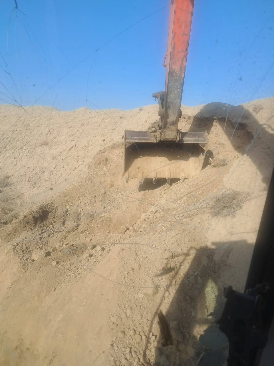 السلام عليكم يوجد تراب درجة اولى داخل الشوملي وخارج الشوملي
***********
