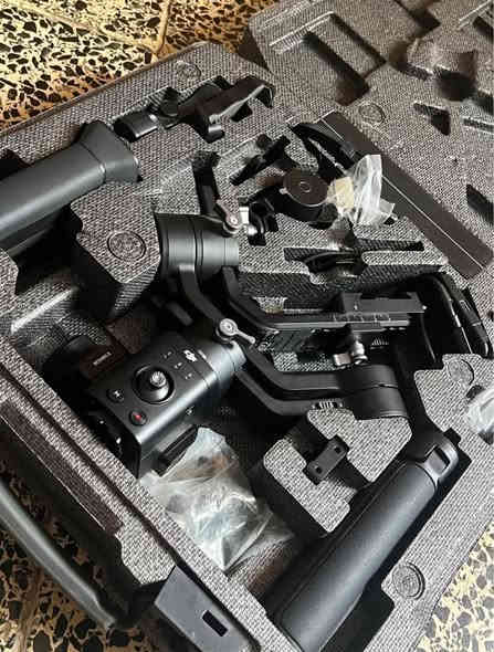 رونين للبيع 
CS 
السعر 270 
وبيه مجال لشراي 
مكاني بصرة ومتوفر توصيل 
رقم الهاتف ***********
سبب البيع احتاجيت واريد ابيعه 
نضافه مثل ماشوفون واستخدام قليل جداً
