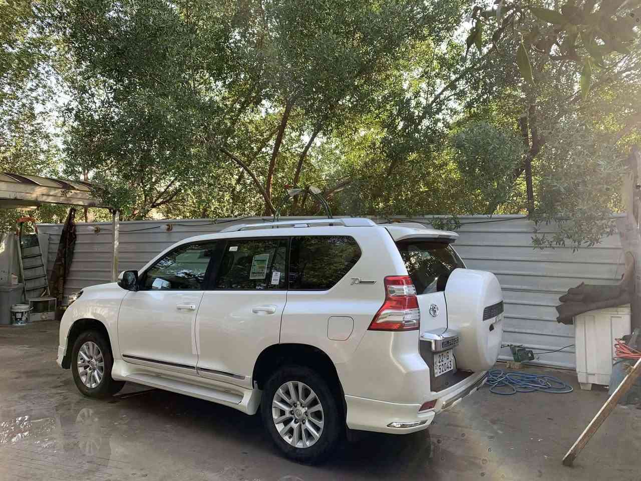 سلام عليكم عندي سياره البيع برادو موديل 2017 رقم أربيل سياره فول موصفات 6 سلندر كشن كهربائي تشقيل عن بعد لا دارات تحويل مباشر عنوان بغداد ولشراي يتصل على رقم ***********
