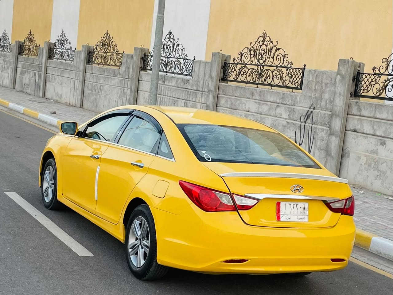 السلام عليكم للبيع هونداي سوناتا مديل 2014 وارد كوري بيه جاملغ وبنيد فقط والباقي مكفول موصفات  شاشه كامره تحكم تبريد قطعتين مري شفط حساس امامي خلفي مكينه 2000 دوش  رقم نكليزي باقي على لاستلام فقط سنويه لغاية 29 مصفره هيه وغرمات السيارة جديده حيل وجاهزه واي نقص مابيه كير مكينه مكفولات حداديه تخم تاير تدفه تبريد ثلج السعر 108 لاستفسار اكثر لاتصال على الرقم*********** مكان سياره كربلاء المقدسة مكلف بل نشر
