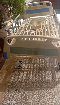 جرباية للبيع مابيهه اضرار العنوان بغداد المشتل 07726728685