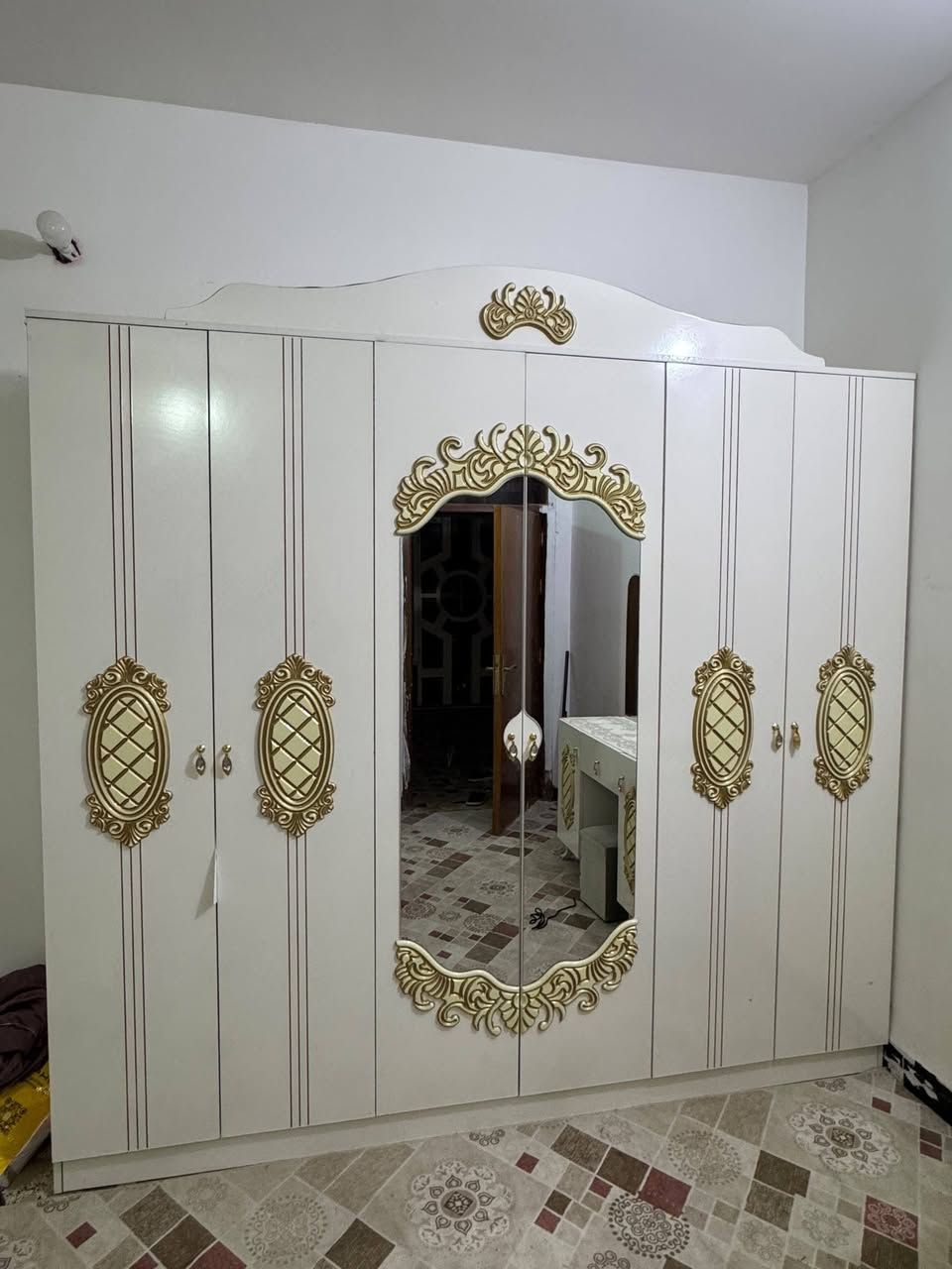 غرفتين تركيات للبيع عواشة العماره ***********
