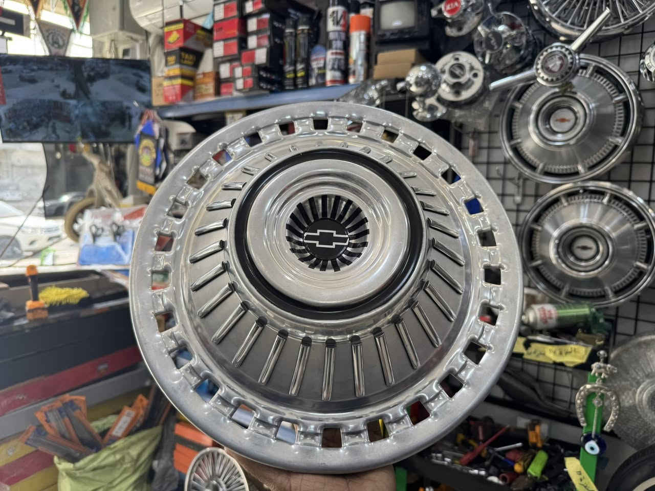 شوفر حجم 15
كماليات حمودي القريشي 
بغداد حي العامل 
***********
