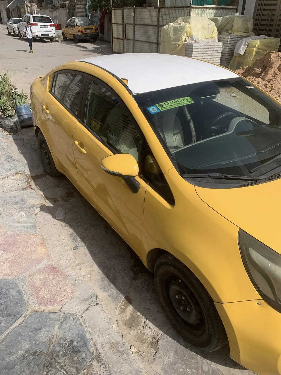 السلام عليكم للبيع كيا ريو ٢٠١٤ رقم نجف الدولي تحويل وين متريد كير ومكينه قبل سبوعين شادهة ١٦٠٠ تخم تاير قبل شهر ونص ضربتهه قبق الجنطة وشويه من الجاملغ الخلفي مصفره هيئة غرامات ثاني يوم احولك السعر ٦٥ وبيهه مجال بسيط بغداد الشعب ***********
