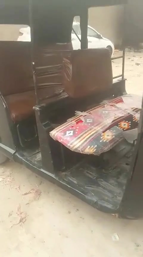سلام عليكم تكتك للبيع ١٨كامله كبل للشارع ٧وراق اصليه مدينه الصدر مكينه ٢٥كبل شارع تخم تاير سعر ٢٩٠٠وبيه مجال قليل اتصل وتدلل ***********
