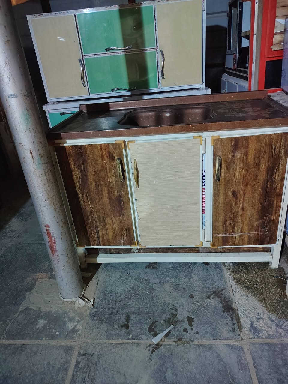 كاونتر مترين ونص مع سنكي متر وربع مرمر الشراي يتصل ***********
***********
واتساب شعدكم كاونترات دزو والرزق على الله
