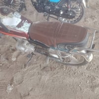 دراجه للبيع نضافه 100/40  سعر 400 وبي مجال رقم 07826161126