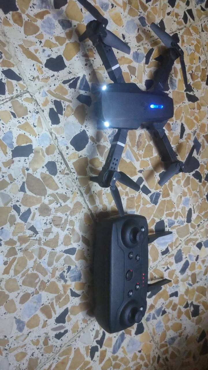 E88 PRO DRONE.
المدى 250متر

الارتفاع70متر

البطاريه 10 دقائق إلى 15دقيقة

السعر 30مع التوصيل

بيها كامرتين واحده من الامام وحدة من جوة

مع كامل ملحقاتها موجوده في الصوره


**إذا كنت صاحب هذا الإعلان وتريد حذفه لأي سبب، رجاءا أرسل رسالة إلى الدعم الفني**