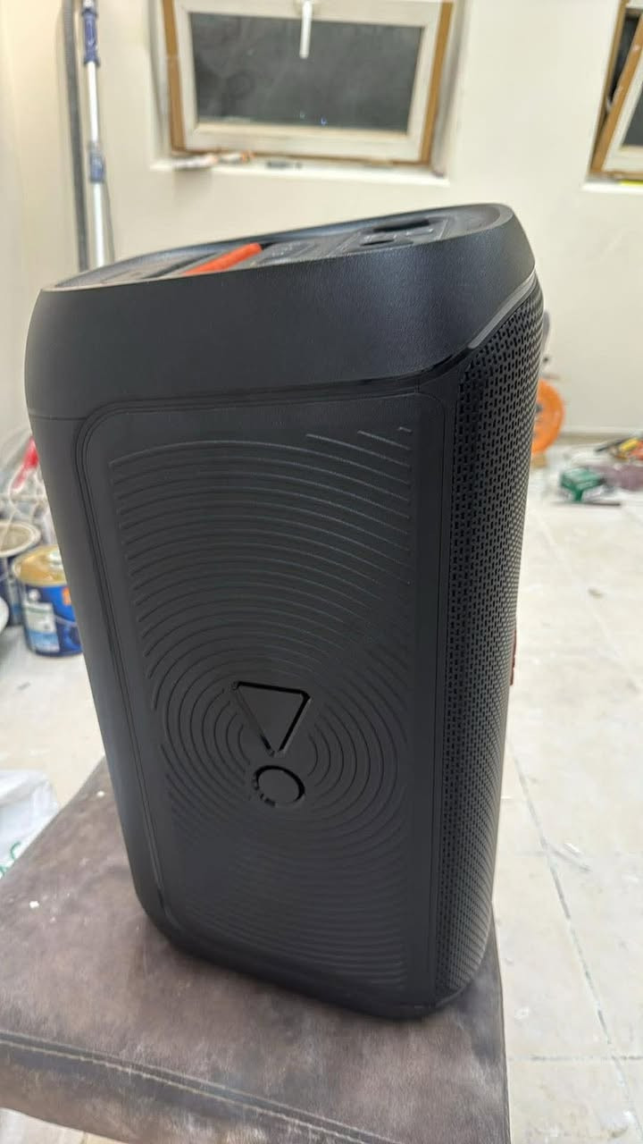 السلام عليكم سبيكرات عدد ٢  للبيع الاول سوني اصلي وكالة نظيف كلش مشحون ٣ مرات بس والثاني JBL هاي مواصفاته مواصفات JBL 
بطاريه تدوم ١٢ ساعه تشغيل متواصل 
اضاءه LED تفاعليه دوائر اضواء فلاش انماط مبهره 
صوت JBL ORIGINAL pro sound القوي جهير يهز المكان 
تصميم مقاوم لرذاذ الماء للحفلات الخارجيه
مدخل ميكرفون وجيتار 
امكانية توصيل لاسلكي او بلوتوث او USB


**إذا كنت صاحب هذا الإعلان وتريد حذفه لأي سبب، رجاءا أرسل رسالة إلى الدعم الفني**