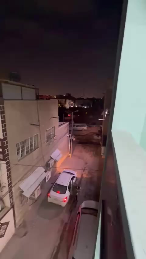 سلام عليكم بناية كاملة للإيجار بموقع مميز كل شقة تحتوي ع غرفتين وصالة ومطبخ معزول البناء حديث زيروووو
شقق للايجار جديده زيرو
شقه طابق ارضي غرفتين وهول ومطبخ وخدمات 600 
شققه طابق اول غرفتين وهول ومطبخ وخدمات ب550
شقه طابق ثاني غرفتين وهول ومطبخ وخدمات ب500
من كل شقة ينقص ٥٠ الف من الايجار ويكون مبلغ الايجار قفل بدون عملة باستثناء الطابق الثالث ٤٠٠ قفل 
شقه طابق ثالث غرفه وهول ومطبخ وخدمات ب400 قفل بدون عملة مع السطح الك من ضمن وداخل الشقة
لموقع :الاعظمية نهاية شارع الضباط  -قرب الفوج - قرب الخدمي والخط السريع 
للعوائل فقط فقط
للاستفسار:***********
