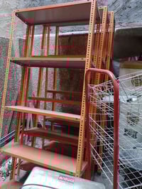 ٣ حاويات رفوف  تتكون الواحدة من ٥ رفوف  مع ٢ عارضة جبس للبيع. الكرادة ...