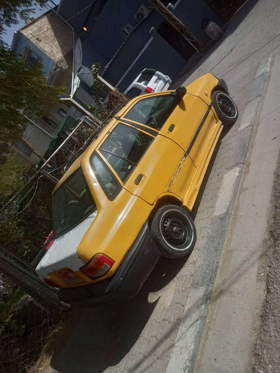 سلام عليكم سايبا 2012
مكفولة سرقة وعشاير راعيه مااندلة 
سيارة كشرها زين 
حدادية نقصها درايم ودبل بس
دواخلها نضيفة 
السيارة نضيفة وزينة 
سعرها مليون ونص 
***********
