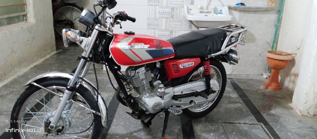 سلام عليكم دراجة رقم وسنوية موديل 19 بارت5كير نضافة مكفولة تجي تفحص وتودي المصلح يالله تاخذهة سعرهة خاص هاذ رقمي عنواني كزيزة ***********
