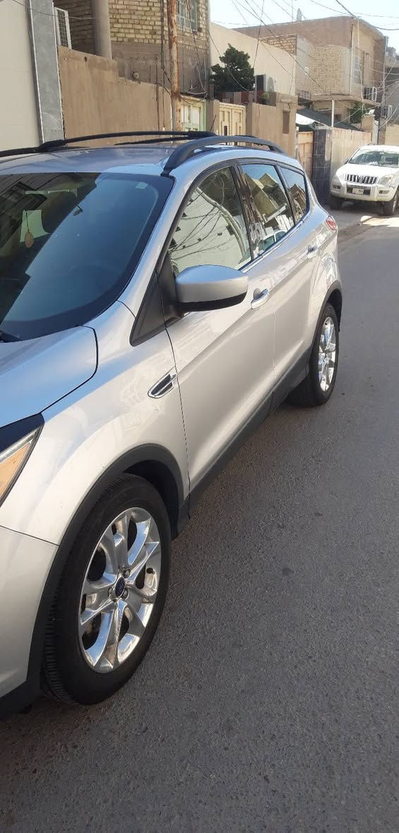 السلام عليكم......
للبيع  فورد سكيب ٢٠١٣ محرك ١٦٠٠ توربو رقم بغداد  ماشيه ١٠٠ ألف بدون صبغ حادثه بيبان اثنين عكس السايق تبديل نفس اللون في امريكا وصور الحادث في المنشور كير محرك مكفول على وضع الشركه مستورده من امريكا وعلى ايدي لحد الآن من يرغب بالشراء الاتصال على الرقم *********** واتساب
