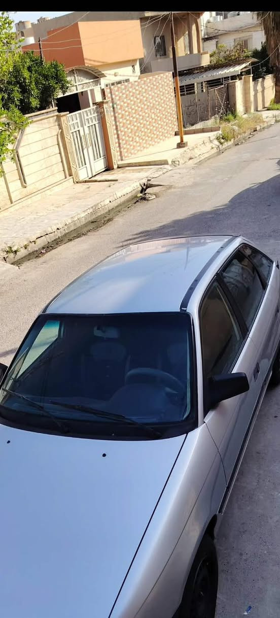 اوبل استره 16 موديل 93رقم نينوى مسطره بدون ضربه وبدون طخه السياره فقط مصبوغه جماليه بسمي تخم تايرات جديد مكينه وكير شرط كير عادي السعر 51وبيهه مجال ***********(***********
