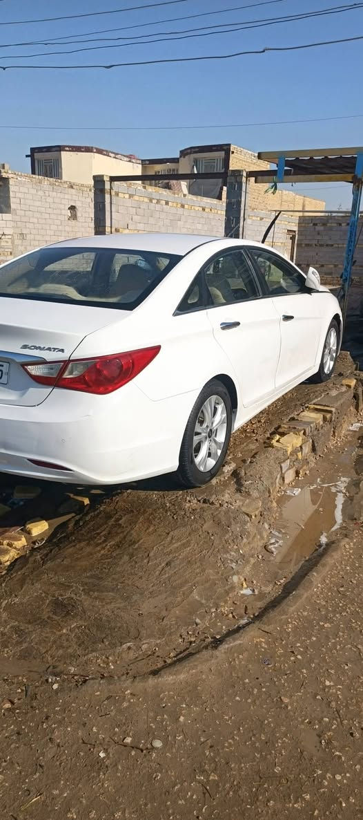 للبيع 2012 مكفوله مكينه 2400 حداديه تخم تاير جديد كرتون كله شغال مابيها اي نقص
***********
