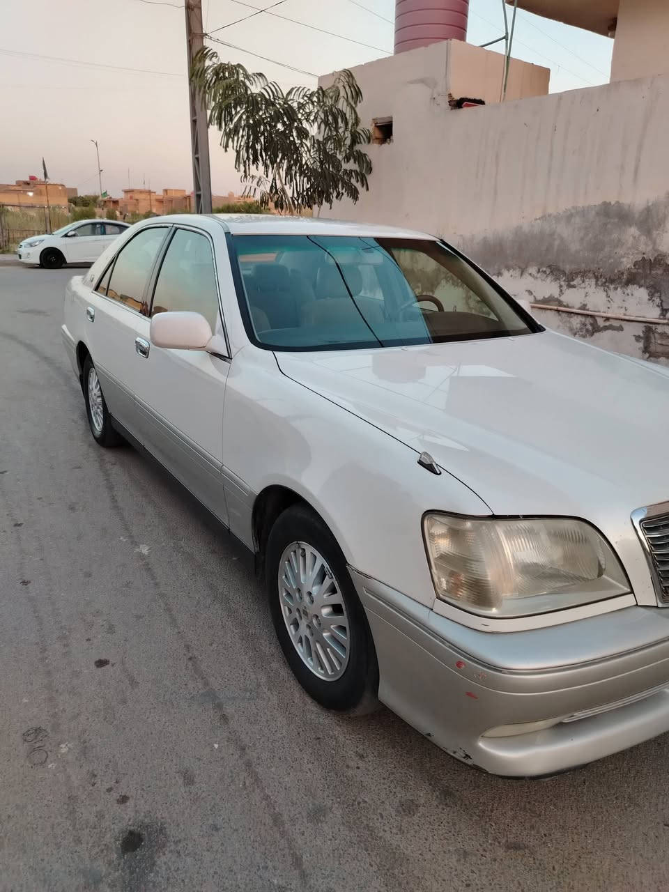 سيارة ملكة ٢٠٠٥ رقم واسط ثلاثي فئة أ.
السيارة مكفولة من الكير والمحرك والحادث والصبغ والكص. السنوية والملصق لغاية ٢٠٢٧، السيارة جانيه من ٢٠١٠.
السياره جاهزه ومحركها (v v t 2500) وتبريدها شغال.
للاستفسار الاتصال على الرقم ***********
