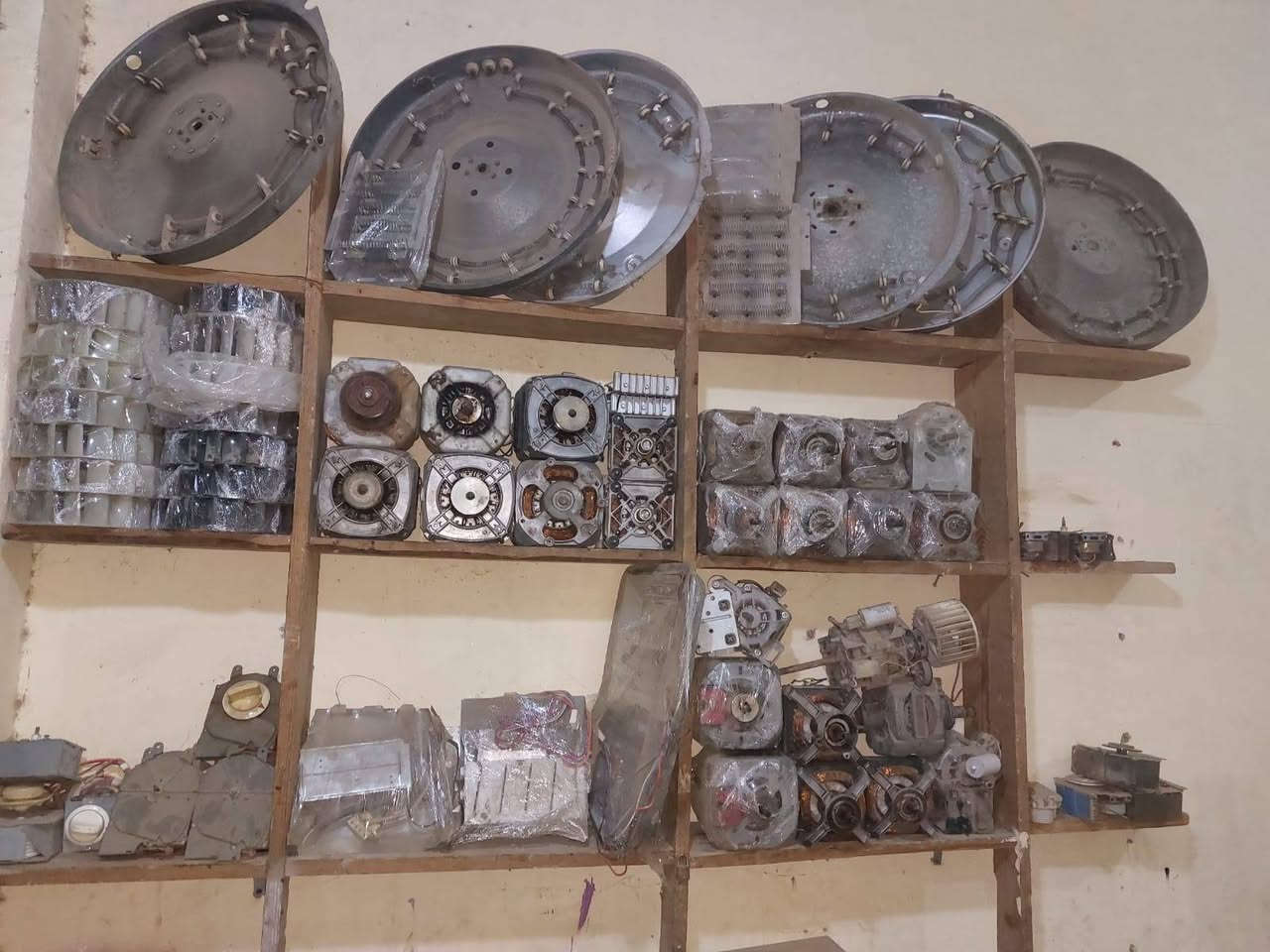 يوجد عندي جميع قطع الغيار وغسالات المجففات الامريكاني وصيانه
01124932577
01104395930


**إذا كنت صاحب هذا الإعلان وتريد حذفه لأي سبب، رجاءا أرسل رسالة إلى الدعم الفني**