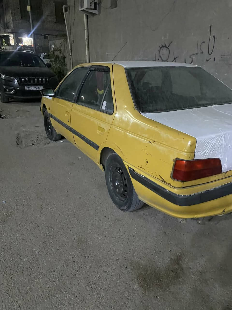 سلام عليكم بيج بارص للبيع م 13 سياره خير من الله مكينه وكير وتخم تاير جديد لايت زنون عالي ناصي سياره كهربائيتها كلها شغاله الله شاهد ترايك  للبصره رقم بغداد سنويه عضم عاج  بس راعيها رقمه راح مني اتكفل سرقه وعشاير  السعر 15 للاستفسار هدا رقمي ***********
