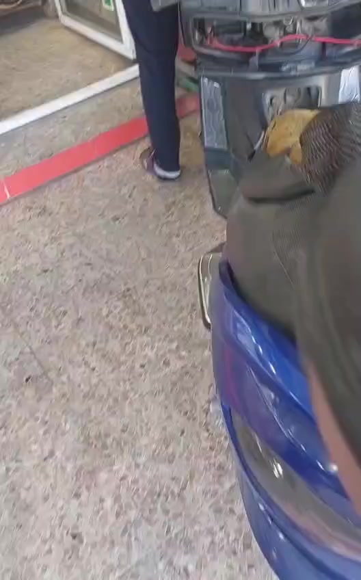 سلام عليكم للبيع سكاي ويف ٢٥٠ مكينه ابلاد كهربائيات ابلاد كلشي بيه شغال وهاي شوفت عينك تجي تاخذه من باب لبيت  مكاني بغداد جديده رقم عشره *********** سعره ٣٥٠
