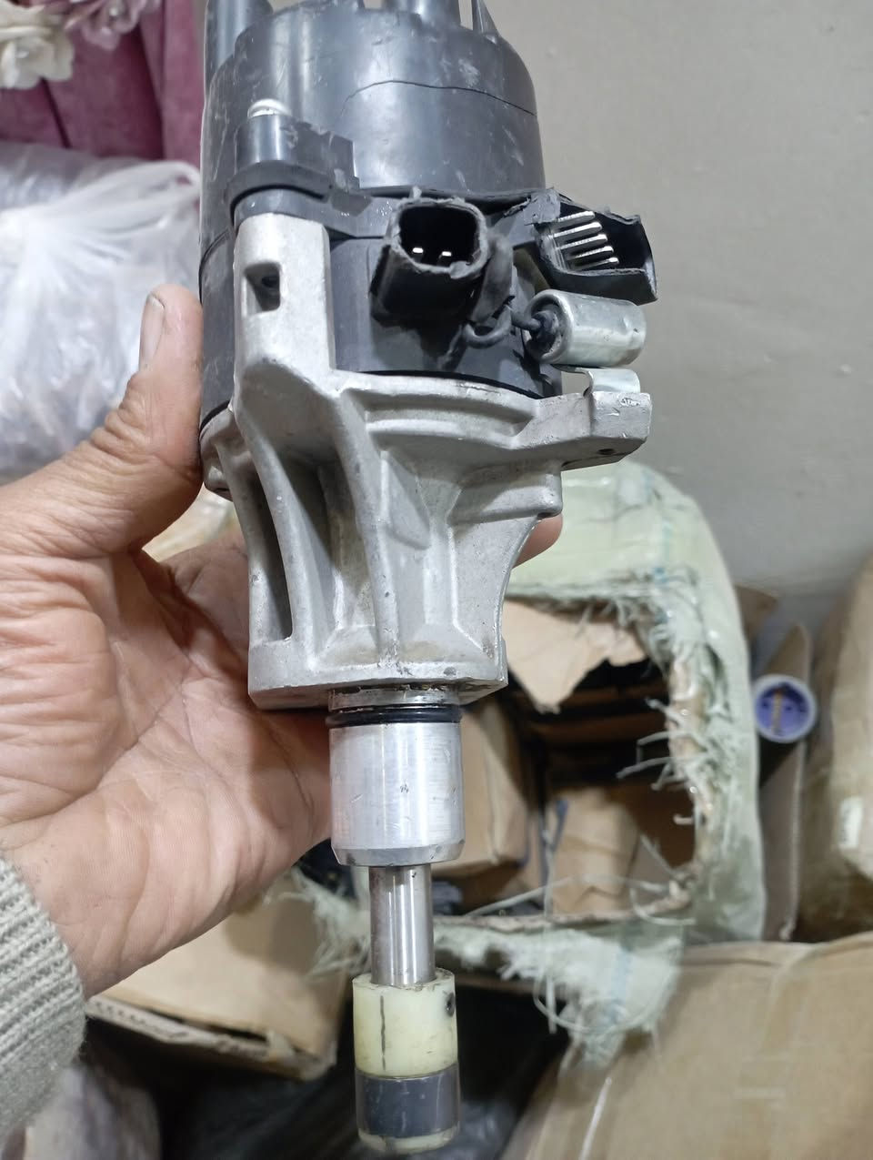 دلكو نيسان جديد ومستخدم 
للاستفسارر. 
***********
غسان الكهربائي 
الجندي المجهوول.
