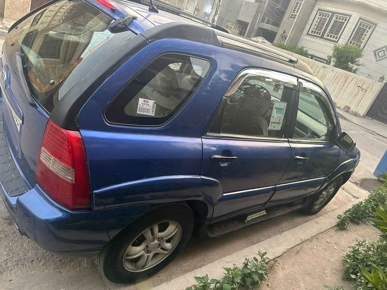 كية سبورتج 2008 رقم بغداد بسمي تحويل ثاني يوم هزه لوحات كله جديد سياره مكبنه كير كفاله بيها صبغ اقل الاحزام بدون داخل خليجي مكينه 2000 دوش  بيع سريع السعر 83 وبيها مجال مكان السياره بغداد حي الجهاد ***********
