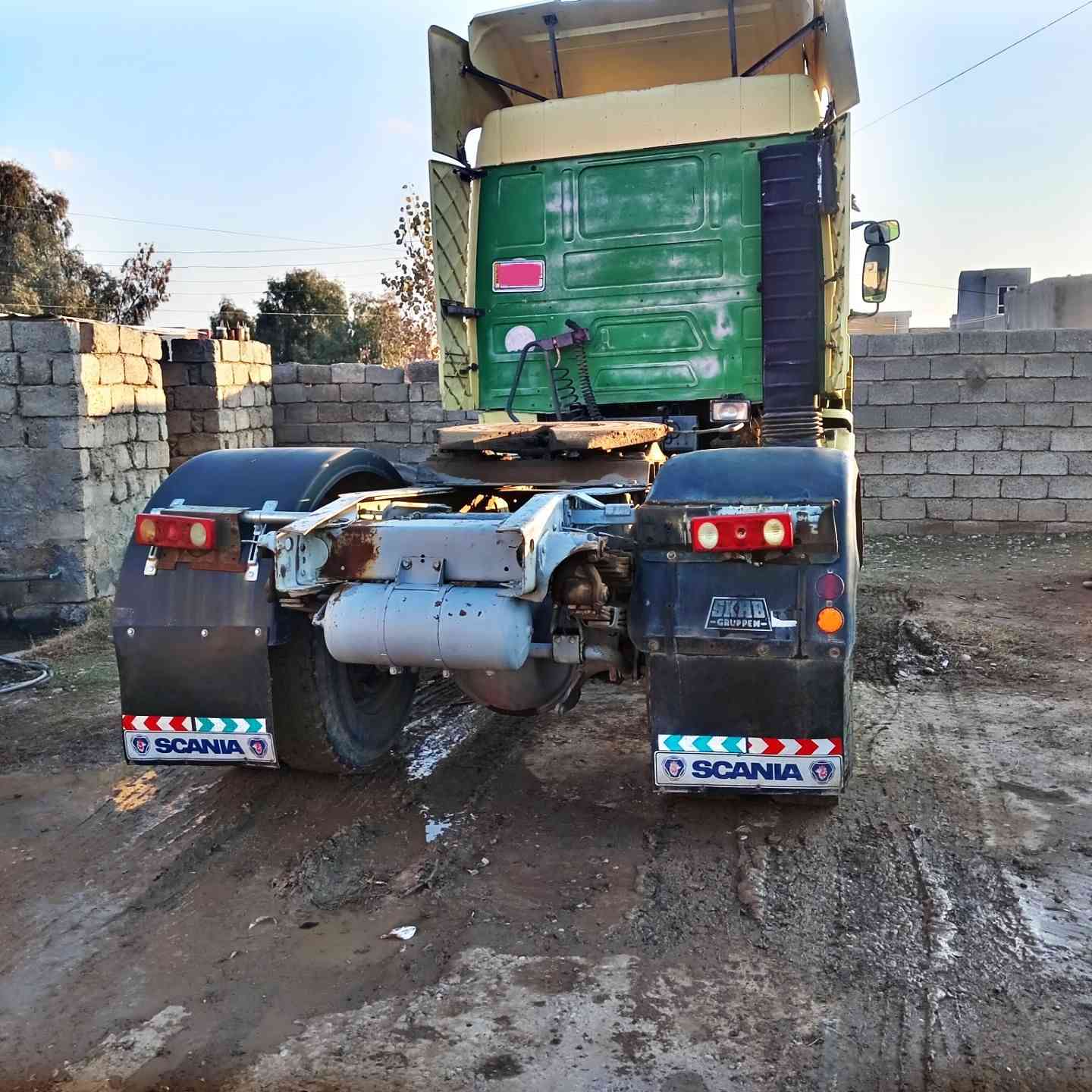 السلام عليكم
للبيع

سكانيا حجم ١٤٣

رقم الماني سنوية بأسمي 

محرك بي خيط بخار

كير اكسل شرط

تايرات جدد

 كهربائيات وضع شركة

المكان صلاح الدين الشرقاط 

للاستفسار : ***********
