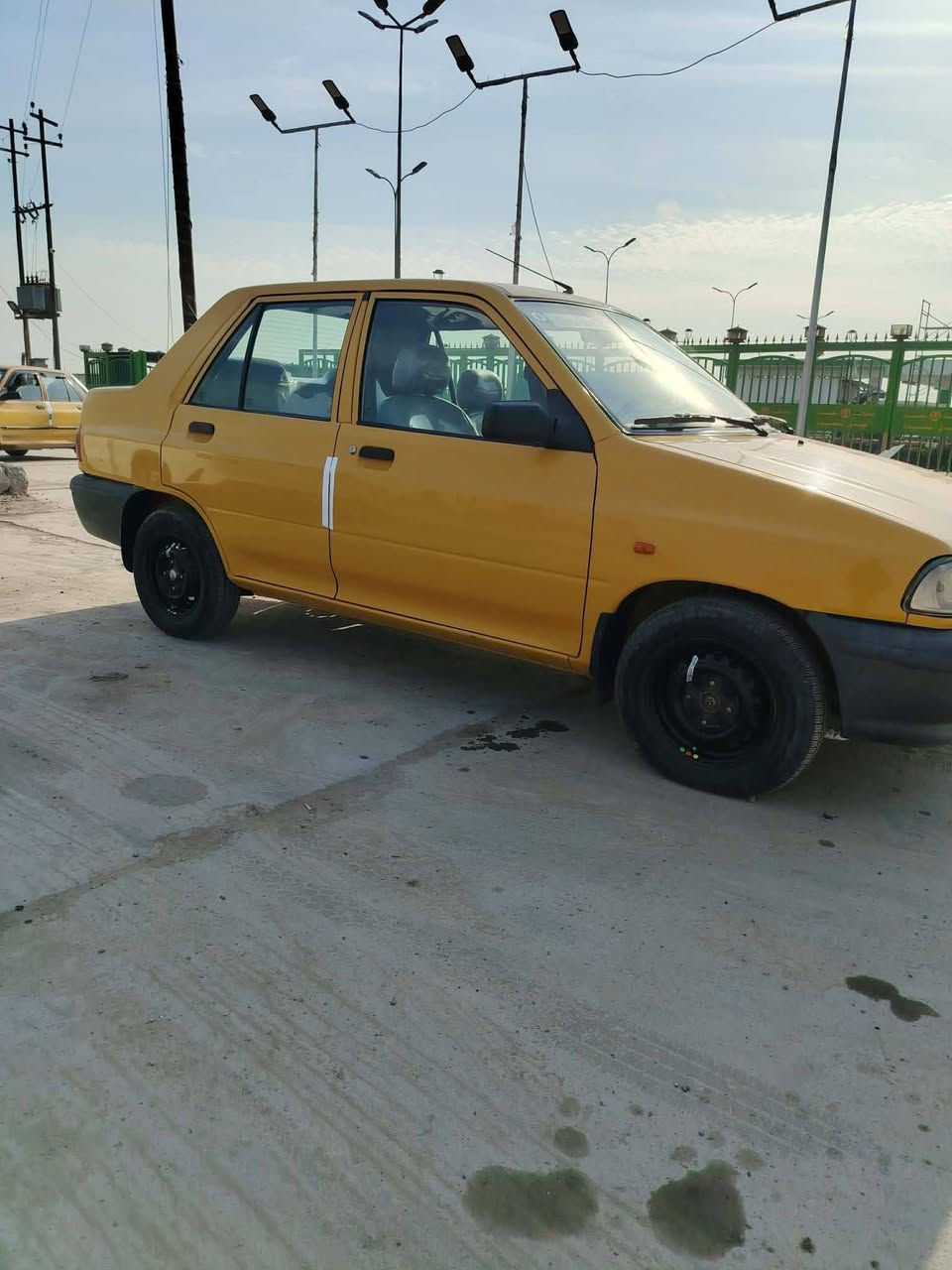 يالله للبيع سايبه موديل ٢٢ماشيه ١٣٨بسمنه كفاله من تبديل موضح كلشي بلفديوو مصفره هيئه وغرامات سعر ٥٨وبيهه مجال كلش بصيط مكاني بغداد قرب مجمع بسمايا حي الوحده رقمي ***********
