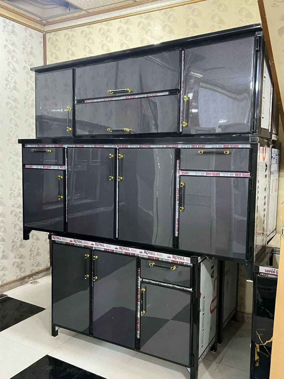 ملاحظة ✅ الشغل حسب الطلب ماعليك غير دز القياس ويوصل الطلب للبيت🚚
المنيوم الصيني درجة اولى سمك 1.5ملم داخل بليت ثخين مرمرة نوعية الجيدة

سنك مرمر مترين 
سنك مترونص 
سنك متر و20 
سنك متر مرمر 
واتساب ***********
