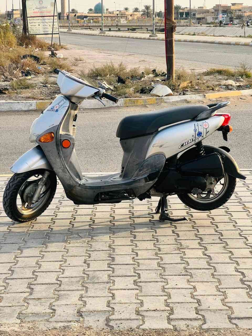 سلام عليكم دراجه فله للبيع رمبه ما ماشيه صاله شهر من طالعه كفاله عامه المكان كوت العزه  السعر مليون و100 الشراري يتصل ‏‪***********‬‏
