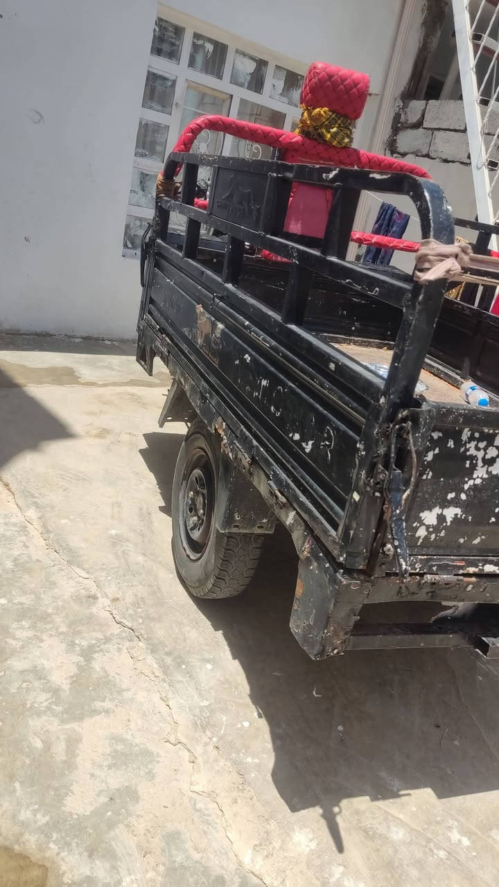 سلام عليكم شباب ستوته للبيع موديل ٢٤محرك السعر700وبيهة مجال واتساب***********
