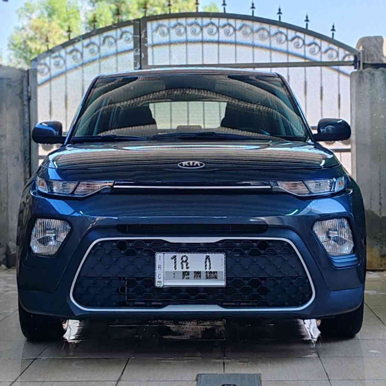 كيا صول 2020 وارد امريكي مواصفات S بدون ضربة و صبغ و التبديل حادثها مياه امطار  و السيارة تعمل و تسير  بيها فقط طخه بسيطة بالجاملغ الايمن موضحه بالصور  مكينة 2000 دوش رقم بابل دولي تحويل مباشر السيارة جاهزة ما بيها اي نقص السعر مناسب للأتصال 📞 *********** حلة, بابل

