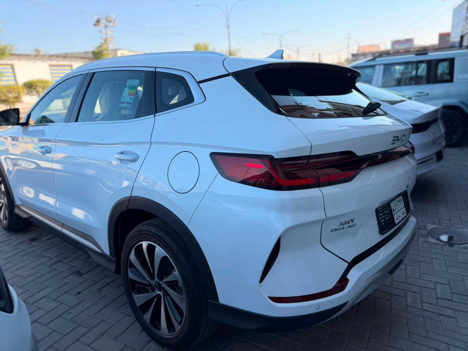 ⁨	🚘 توفر لكم شركة اسمـاعيل البلداوي   ✨ بي واي دي سونج 2026 (BYD Song 2026) ✨ أعلى فئة (flagship) مع ضمان وكالة NAT العراق. ⭕️علق بـرقم 1 ليصلك السعر 👌 --------------------- 🛡️ الضمان الرسمي: ✅ 6 سنوات ضمان على السيارة. ✅ 8 سنوات ضمان على البطارية. --------------------- ⚙️ المواصفات: 🔹 محرك 1500 سي سي هايبرد (Hybrid). 🔹 قيادة ذاتية. 🔹 فتحة سقف بانوراما. 🔹 شاشة دوارة عملاقة. 🔹 عداد سرعة ديجيتال. 🔹 مقاعد جلد فاخرة. 🔹 مقاعد أمامية تبريد وتدفئة. 🔹 مقاعد كهربائية (عدد 2). 🔹 صندوق خلفي كهربائي. 🔹 نظام صوتي فاخر من Infinity. 🔹 كاميرات 360° (4 كاميرات). 🔹 رادار أمامي وخلفي. 🔹 حساسات أمامية وخلفية. 🔹 نظام مراقبة النقطة العمياء. 🔹 مثبت سرعة ذكي (Adaptive Cruise Control). 🔹 تحكم بالمقود من الجهتين. 🔹 منظومة وسائد هوائية متكاملة (Full Airbag System). 🔹 مصابيح أمامية زينون. 🔹 مصابيح خلفية LED. 🔹 ويلات كروم. 🔹 نظام إزالة الضباب والصقيع. 🔹 بصمتان ذكيتان مع كارت تشغيل. 🔹 شاحن لاسلكي مزدوج يشحن جهازين في الوقت نفسه. 🚘تحكم مرآة كهرباء+ تحكمات لمس في جميع انحاء السيارة 🚘انارة داخلية محيطية متعددة الالوان مميزة --------------------- متوفرة بـشركة اسماعيل البلداوي لتجارة السيارات 🇮🇶. --------------------- 📍 العنوان: بغداد – معارض جكوك – قرب بوابة الكاظمية 📍 المعرض: شركة إسماعيل البلداوي لتجارة السيارات --------------------- 📞 للاستفسار والتفاصيل: *********** 📩 أو تواصل معنا عبر رسائل الصفحة بكل سهولة #شركة_اسماعيل_البلداوي_لتجارة_السيارات #  #عروض_السيارات #بغداد #معارض_جكوك⁩
