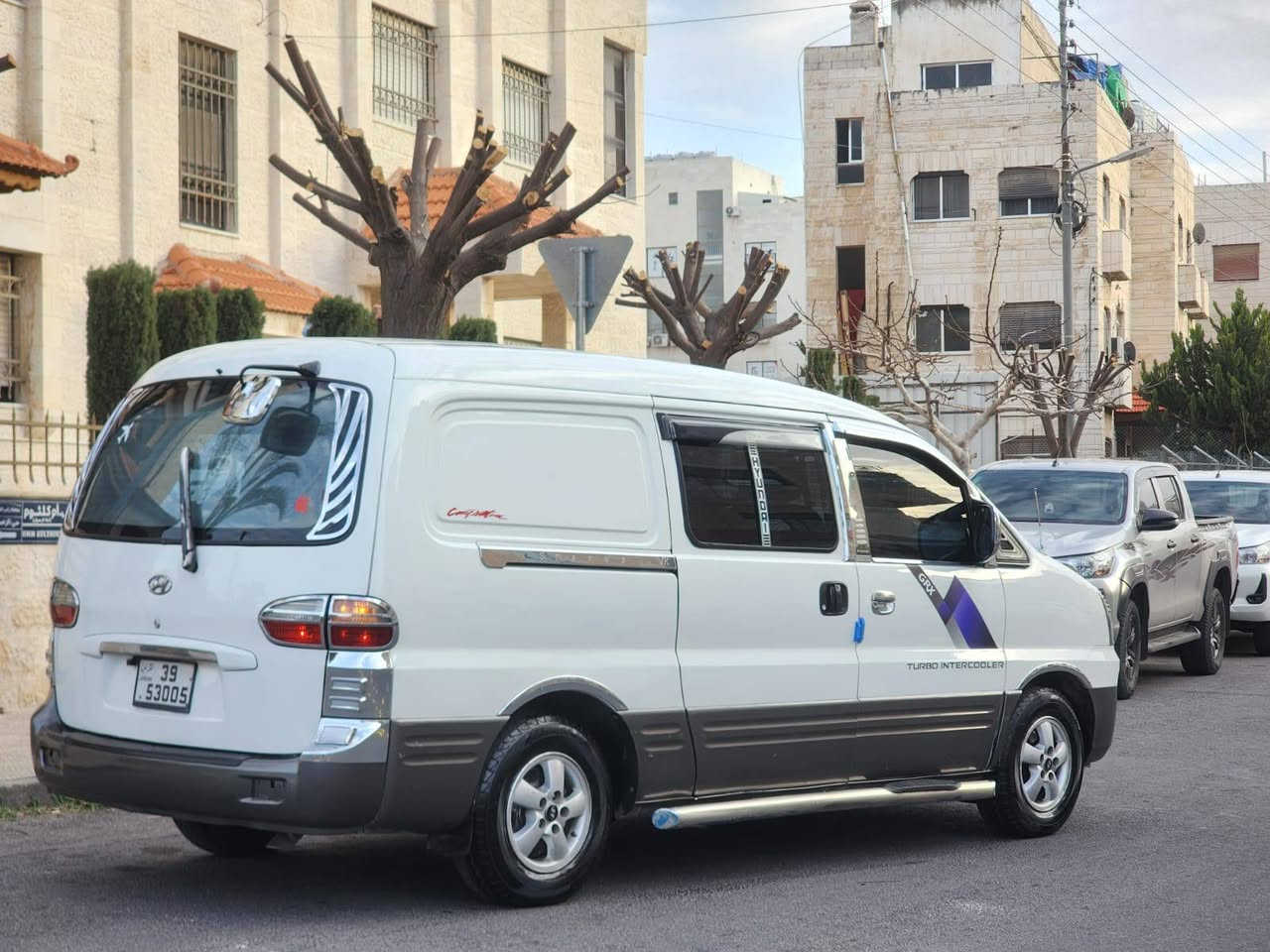 بسم الله الرحمن الرحيم 
باص هونداي ستاركس 
موديل 2005 
فحص 
جديد 
جديد 
قصعة
قصعة
متور 60 
ترخيص طويل  
دهان جديد
كوشوك جديد 
شاشة اندرويد
غرفة الشركة 
جنط الدب لأصلي
مكيف شغال حامي بارد 
سستم +4صبات 
اكسسوارات كامله
مشيه وميكانيك بحال الوكاله 
الله يبارك لصاحب النصيب 
ت  0781328960


**إذا كنت صاحب هذا الإعلان وتريد حذفه لأي سبب، رجاءا أرسل رسالة إلى الدعم الفني**