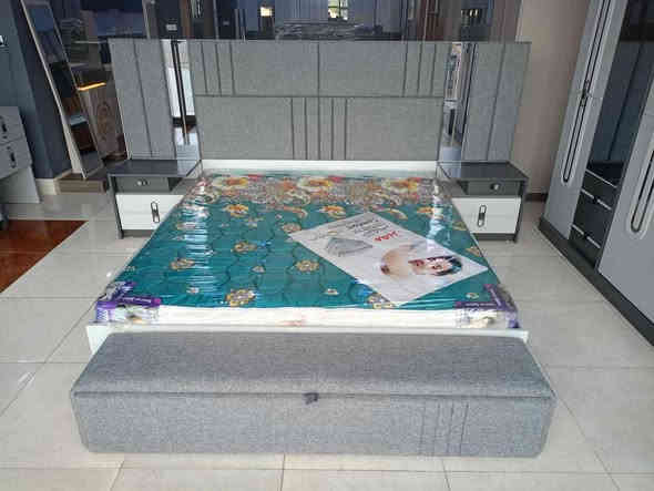 #معرض_علاوي_الدغيش_للاثاث_المنزلي 🫡❤️✨
وصـوول وجـبـه جـديـده مـن الـغـرف نـوم الـتركي 🇹🇷
💥 غـرفـه نـوم تـركـي 8 قـطـع 💥
* سـريـر جـك 
* كـنـتـور 6 ابـواب 
* مـلحـق كـنـتور بابين 
* مـيـز تـوالـيـت 
* كـومـدي 2 عـدد
* شـازلـون مـخـزن 
* طـابـوريـه 
  تـتـوفـر بـجـمـيـع الالوان و الـمـوديـلات و الاحـجـام 
#العنوان_بيجي_داخل_السوق_مقابل_اسواق_الشاطي 
للاستفسار او الحجز *********** / واتساب 📞 ☎️
