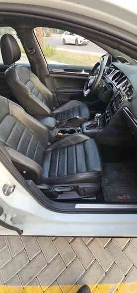 السلام عليكم 
كولف gti 2016 فول مواصفات
فتحه 
بصمه تشغيل وبصمه ابواب
نضام صوت فايندر 
تبريد منفصل 
كشنات جلد وكهرباء كلش نضيفات
محرك ٢٠٠٠ بلادي لاتزويد ولا اي اضافات علية ستوك وماملعوب بي 
كير ٦ نمر dsg
شاشة تدعم كار بلي واندرويد اوتو
كامرة خلفيه قلاب
لايت لد وداينكم متحرك ومخلي علية اضافه لد نهاري متغير 
حساسات ٣٦٠ اوتو بارك
حادث امريكا فقط دعاميه  
وهنا بيها شخط جاملغ خلفي ايمه على كد الكنر صبغته وبنيد بي صبغ 
سيارة جاهزة من كل النواحي مابيها اي نقص 
السعر ١٤٥ وبي مجال استفسار اتصال *********** او مراسله خاص
