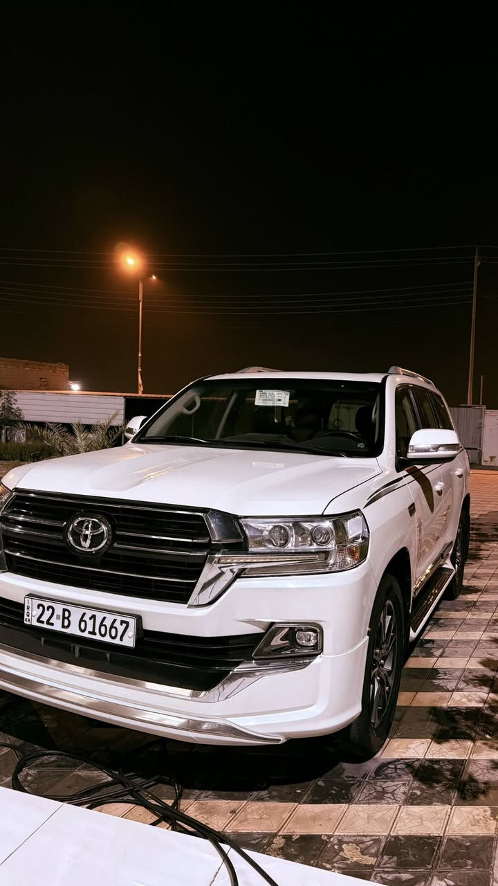 السلام عليكم ورحمة الله وبركاته  
لاندكروز 2020 
شركات ماشيه 100,000KM 
مكفوله كفاله عامه عده تكحيل صغير باب السايق 
السعر( 535)

مكان ناصريه مركز    رقم تليفون ***********
