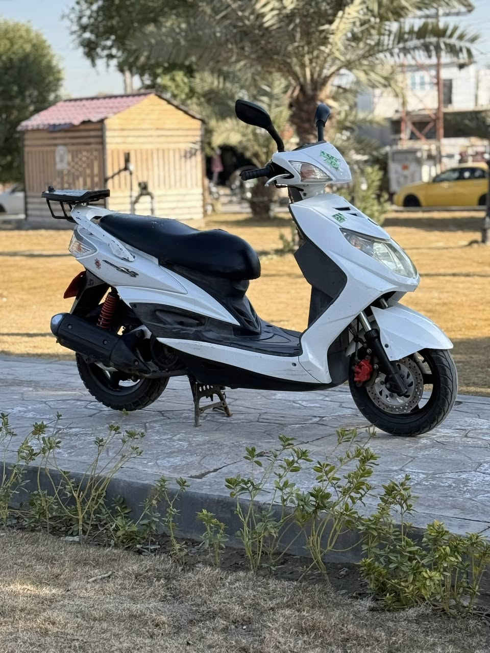 سكنس فحل كابريتر الدراجه جديده ومابيه نقص نكره وحده بكل وقت شلعه معدال تخبل مكينه ناعمه كلش ومكفواله كفاله عامه وين ميعجبك افحص او اجيب فيتر وياك اورق كامله منفيس الدراجه مصار هواي من نازه من الرمبه وصل موجوت هم السعر ٨٢٥ مكان بغداد البياع 
اتصال او وتساب ***********
