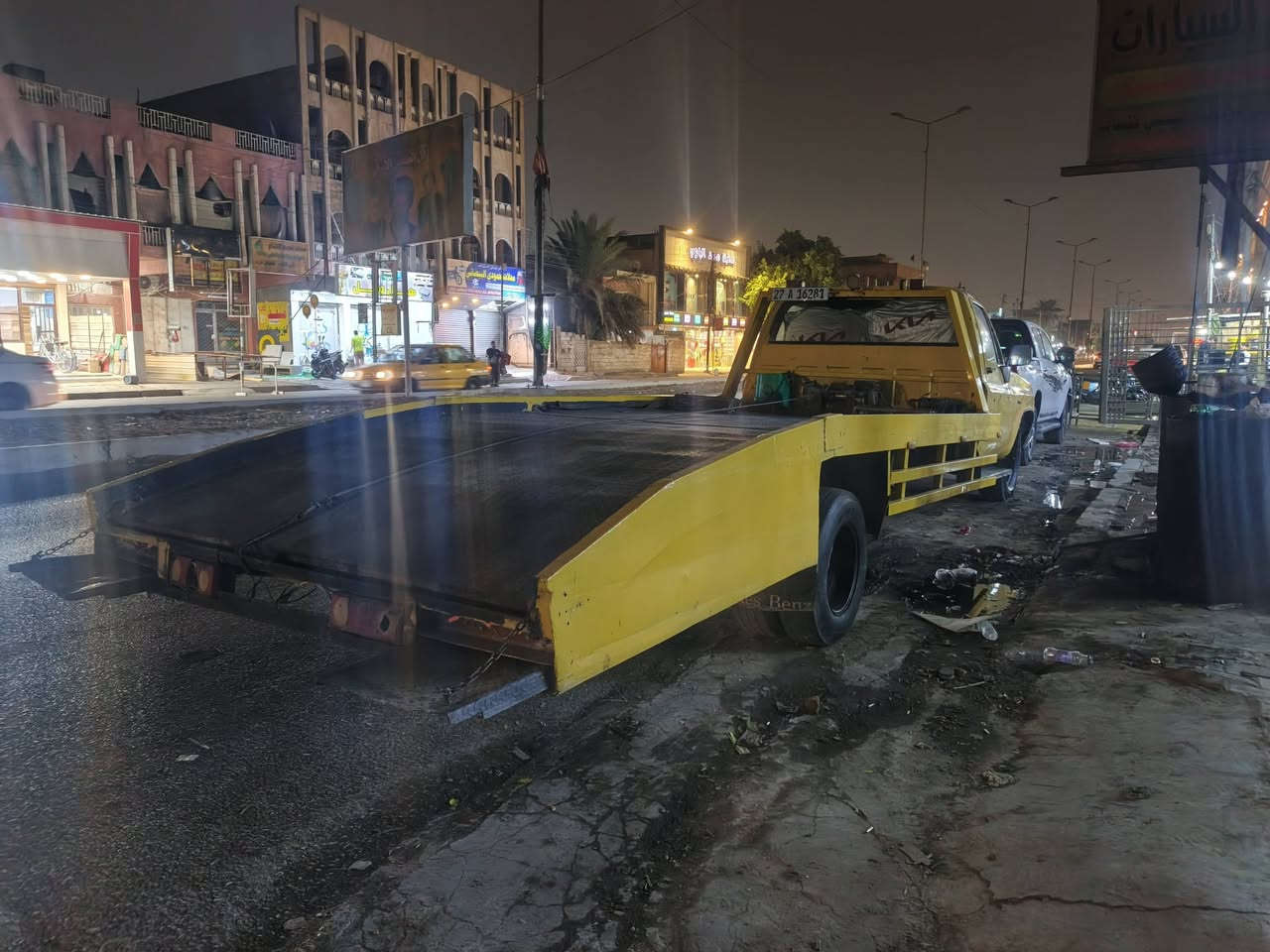 شوفر مديل 75 سطحي سنويه ال سنه2030 شهر العاشر مرسمه كرين 1 طن
مكينه 8 كير عادي بي برسه بأول نمرتين 
اكسل 11 خفيف مدوشمه السيارة الغرفة ماطور كهربائي دبل باتري سيارة جاهزه الشغل مابيها نقص 
المكان بغداد البياع السعر 40 وبيها مجال 
***********
