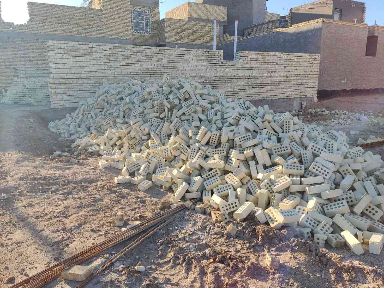 السلام عليكم يوجد لدينأ طابوك جمهوري شرط المكلاب وعدد مظبوط وخاظع للفحص ولمختبرر
ويوجد طابوك عادي درجه اولى وشرط لمكلاب وخالي من الملاح  تجيز كافة الدور السكنيه ودوار الدوله

‏‪0773 945 1299‬‏(+)‏‪0783 183 8941‬‏
