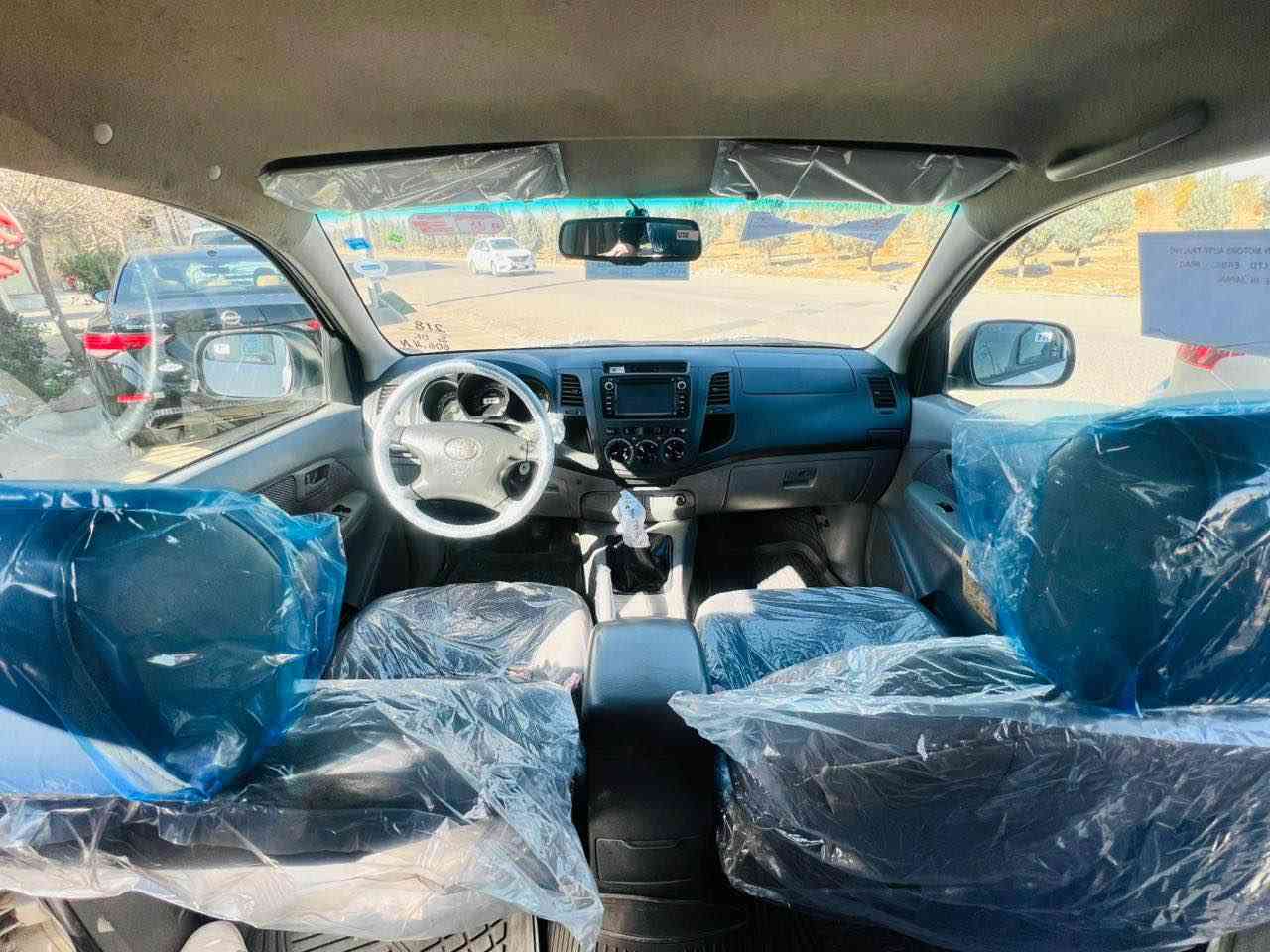 مەرزیە ٢٠١٠ فەلاعی 
بێ سبوخ تەنیا هەندێک ساردە کوتی هەیە  سەیارەکی لۆکە نمونە لە جوانی لەسەر بیلادی ماوەتەوە تاخم کلاجی تاجە گۆراوە  جوار تایەی لۆک  یەک دینار مەسروفی نیە بەناوی خۆمە مەکینەی نەکرایتەوە بەشەرت 
سعری ١٥٩ مەجال 
*********** أربيل, العراق
