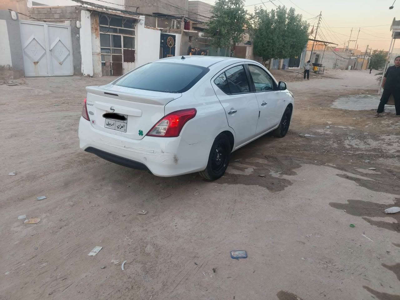 للبيع 
نيسان سني هندي ام البليته الزركه
موديل 2022 
السياره كفاله من الصبغ وتبديل وبيها بارد 3 مكانات شوف العين جديده وجاهزه للاخير
مدوشمه نحله ع ايدي من ال22  وتخم تاير جديد السياره جديده ع وضع الشركه ماشيه 77 رقم اربيل اباسم شركه تحويل اوكاله مضمونه 
مكاني النجف الكوفه 
السعر 105 وبيها مجال 
*********** النجف, العراق
