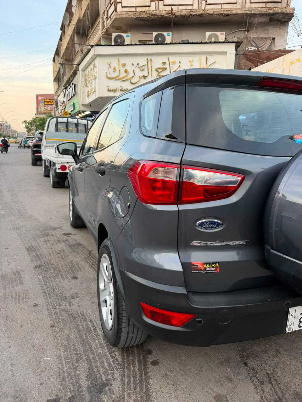 السلام عليكم فورد ايكو سبورت موديل 21 خليجي وكالة الكاصد مكفولة كفالة محرك 3 سلندر تخم تاير جديد رقم بغداد بأسمي وهزة جديدة بدون اي نقص  الصيانة كلهة بلشركة من ناحية الدهن والفلاتر  ماشية  55 الف كيلو فقط مكاني بغداد الكرادة السعر 102 ورقة الرقم *********** علي ابو جود
