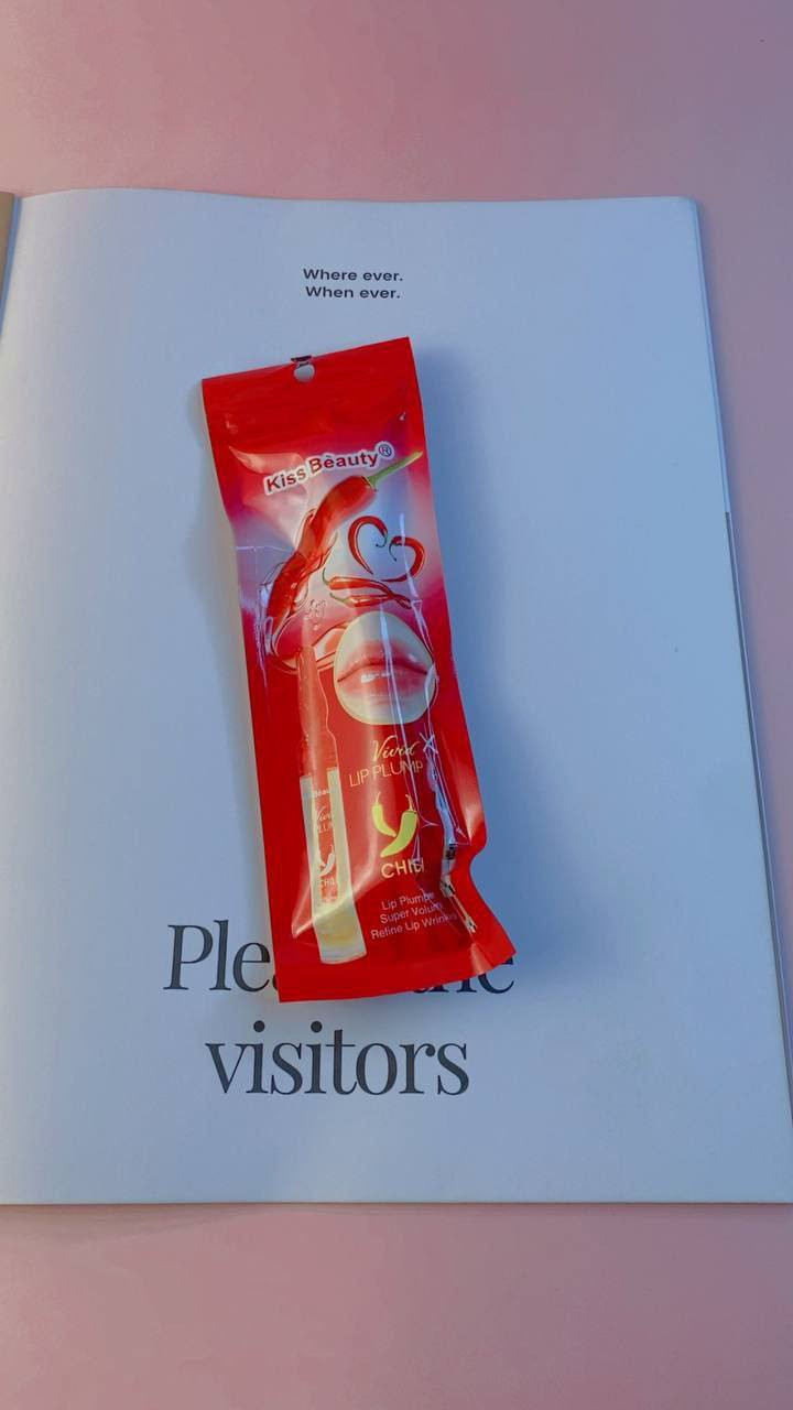 كلوس + فلر  Kiss Beauty Vivid Lip Plump Chili، وهو سيروم مصمم لتكبير الشفاه بشكل فوري. 👄👄

المكونات والآلية: يحتوي السيروم على خلاصة الفلفل الأحمر الحار (Chili)، التي تعمل على تحفيز الدورة الدموية في الشفاه عند تطبيقها، مما يؤدي إلى زيادة حجمها وبروزها بشكل مؤقت وفوري.💕👄

الفوائد والاستخدام:
يعمل كبديل طبيعي ومؤقت لعمليات حقن الفيلر لتكبير الشفاه.
يمنح الشفاه لمعاناً جذاباً ومظهراً ممتلئاً.
يساعد في تحسين شكل الشفاه وتقليل مظهر الخطوط الرفيعة عليها.
يتميز بقوام خفيف وغير لزج يسهل امتصاصه. 🫠❤

طريقة الاستخدام: يُطبق السيروم على الشفاه، وقد تشعرين ببعض الوخز أو الحرارة الخفيفة نتيجة وجود مستخلص الفلفل، وهو أمر طبيعي لتحقيق التأثير 

المنشا.....  ايراني 🇮🇷
#كلوس_فلر #بديل_الفلر #عناية_بالشفاه #اصلي #بغداد_بصرة_موصل_كربلاء_اربيل_نجف_الكوت


**إذا كنت صاحب هذا الإعلان وتريد حذفه لأي سبب، رجاءا أرسل رسالة إلى الدعم الفني**