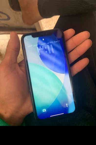 السلام عليكم 
11 عادي 
ذاكره 128
مبدل بطاريه فقط 
جهاز كلو شرط 
بس من حالو كام يرست 
سعر الجهاز 100 
***********
