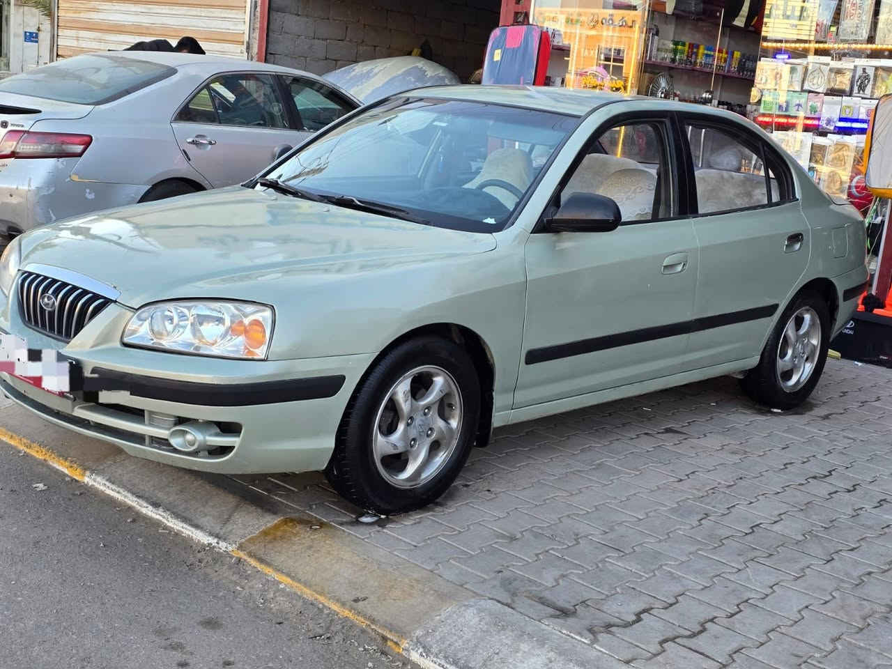 انتره 2006 دخول جديد متومه كص جنطه سياره بلكارتون ستوه طبت لعراق جديده بمعنه كلمه احله من صور محرك 2000 تبريد ثلج كير محرك حداديه بلكارتون تخم تاير كهربائية كله شغال لون ممميز سعر 38 وبيه مجال قليل ***********
