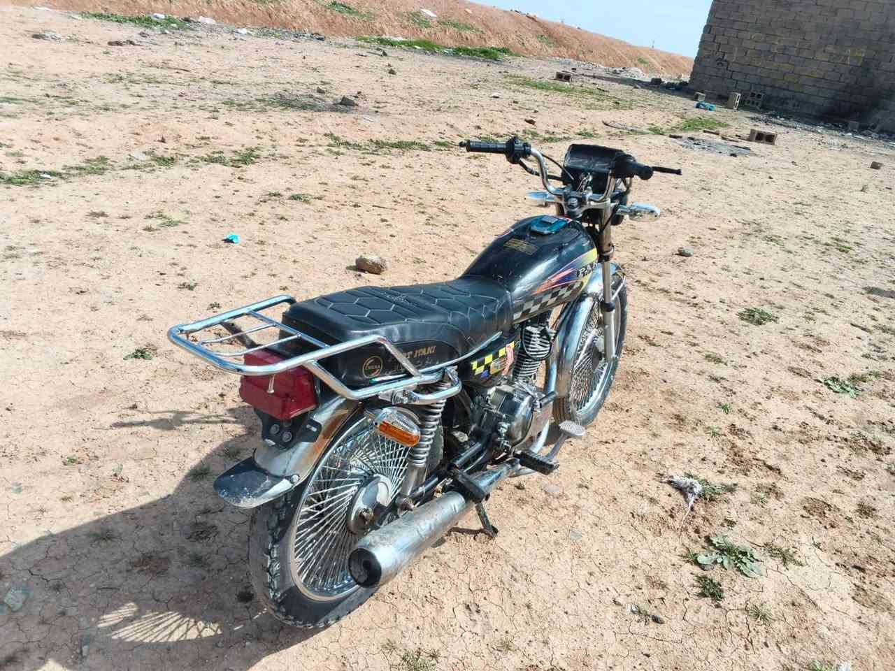 للبيع بارت محرك 200 منفيس اصلي شغال كامل سلف شغال
السعر 325 بي مجال بسيط.. *********** واتساب
