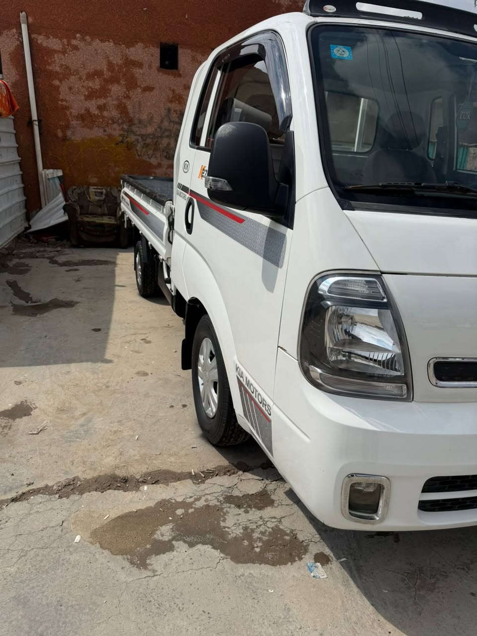 سلام عليكم كيا مديل 2021 سيره جديده ماشيه 78 الف رقم واسط جديد تحويل ثاني يوم سياره مكفوله كفاله   مكان بارد بسيط اقل الشبر سياره جديده كير مكينه مكفولات  العنوان رفاق البلديات 
السعر 135 وبيها مجال 
الهاتف ***********
