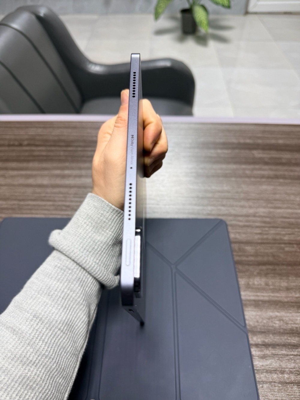 شاومي باد 7 للبيع كامل ملحقات جديد استعمال قليل مكاني بغداد متواجد هنا و***********وتساب
السعر 420 وبي مجال بسيط 
ذاكرة 265
90 فريم ببجي
كول اوف ديوتي 120 فريم حجم 11.2
الدقة 2136 × 3200
المعالج  Snapdragon 7+ Gen 3mobile platform

144 Hz
الذاكرة العشوائية 12
البطارية 8850
عدد دورات الشحن 20 دورة 
الشحن 45 واط اللون المميز